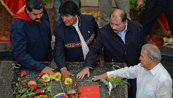 Hugo Chávez: Mandatarios latinoamericanos rinden homenaje a tres años de su muerte. (AFP)