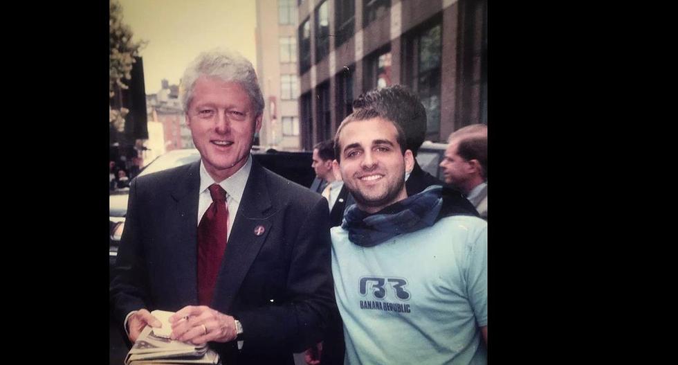 Rodrigo González revela foto donde tuvo encuentro con Bill Clinton. (Instagram Rodrigo González)