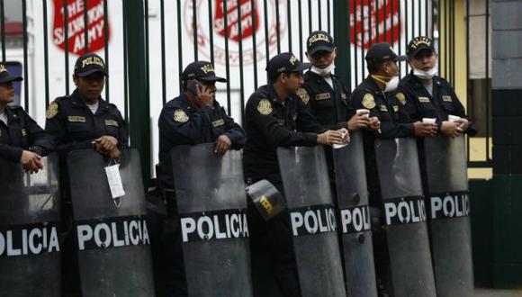Retroceso en sanciones para agentes de la PNP que estén implicados en graves delitos. (Foto: Perú 21)