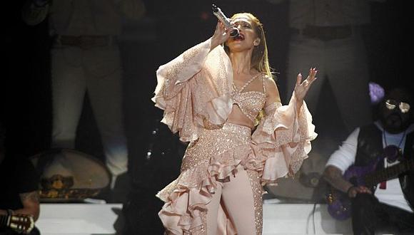 Jennifer López y el emocional tributo a Selena en los Billboard Latin Music Awards. (Reuters)