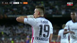 Lo celebró honrando a Freddy Rincón: Santos Borré marcó el 2-0 de Frankfurt vs. Barcelona [VIDEO]