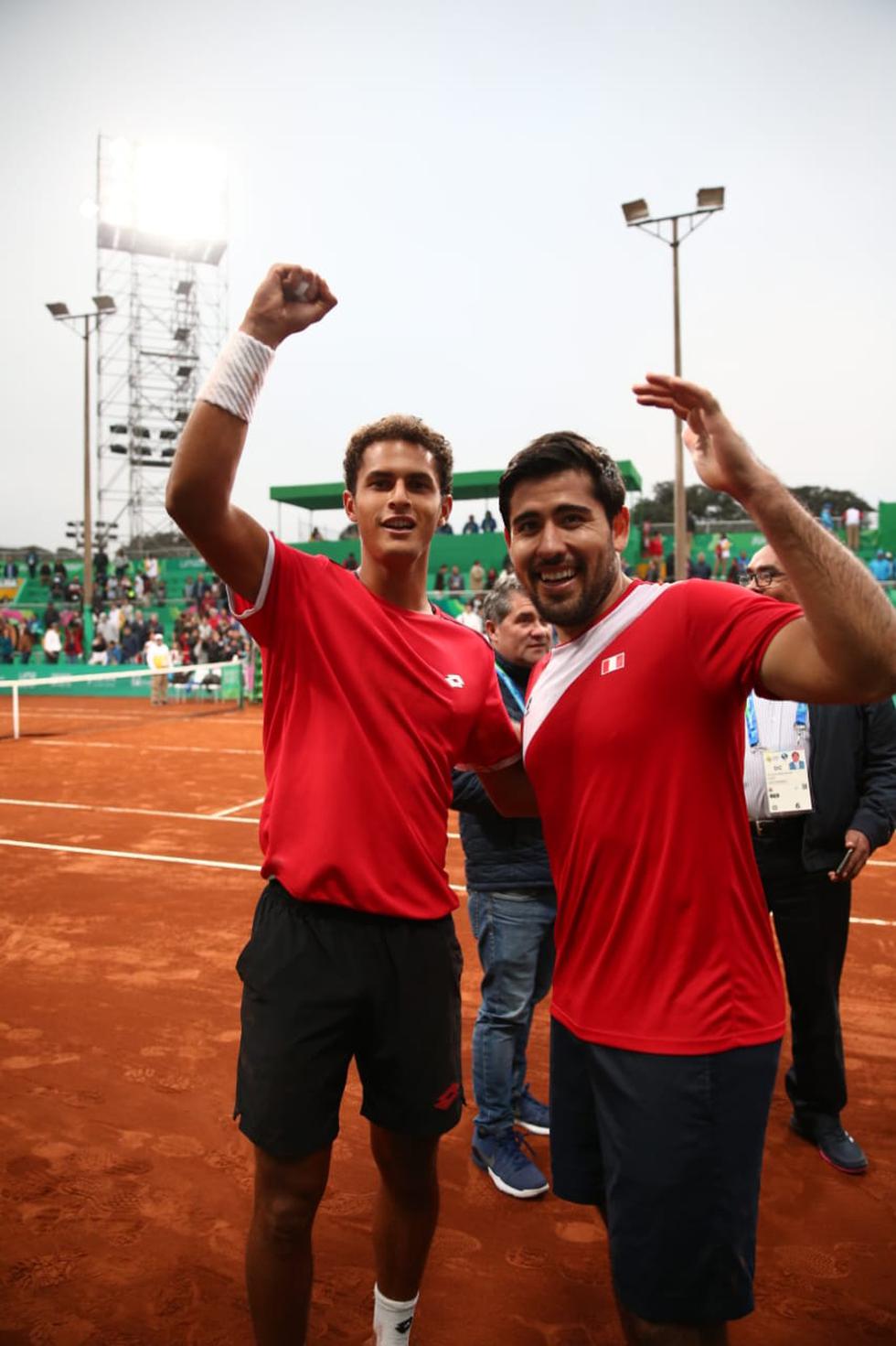 La dupla conformada por Sergio Galdos y Juan Pablo Varillas en Tenis categoría dobles masculinos consiguieron la medalla de bronce. (Giancarlo Ávila)