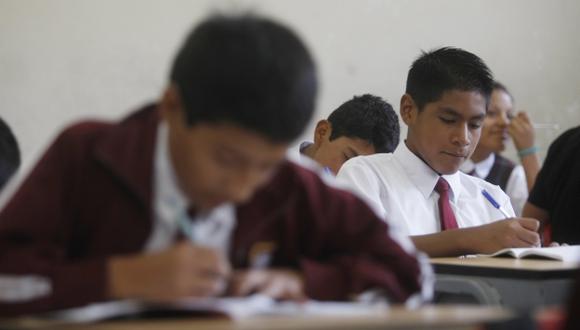 Perú gasta más pero no se refleja en cifras de pobreza. Estructura educativa es deficiente. (Mario Zapata)