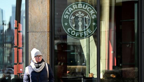 En esta foto de archivo tomada el 10 de marzo de 2022 se ve una cafetería Starbucks cerrada en Moscú, Rusia. (AFP).