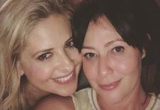 Shannen Doherty confirma que su cáncer de mama regresó y Sarah Michelle Gellar le dedica alentador mensaje