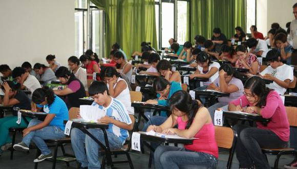 Este sábado unos 13,693 jóvenes rindieron examen de admisión de San Marcos. (USI)