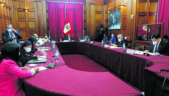La Comisión especial encargada de la elección de magistrados del TC no sesiona desde noviembre pasado debido a la renuncia de cuatro de sus integrantes. (Foto: GEC)