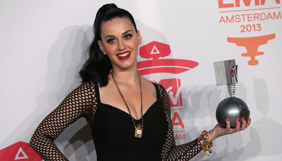 Katy Perry se llevó el premio a Mejor Artista Femenina. Competía en la misma categoría con Miley Cyrus, Lady Gaga, Selena Gómez y Taylor Swift. (AP)