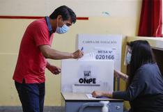 Elecciones 2021: Miembros de mesa deben estar totalmente vacunados para el 11 de abril, dice Ugarte