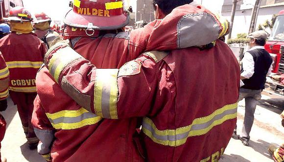 La Ley Nº 31021 publicada hoy también reconoce como héroes de la patria a los bomberos. (Foto: GEC)