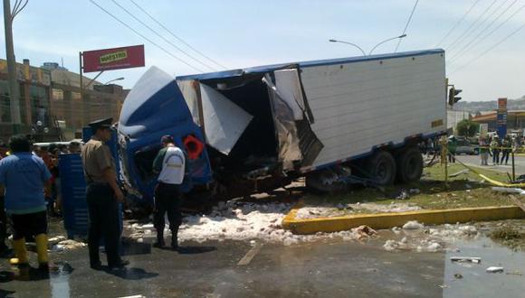 Nueve muertos en accidente vehicular en Ventanilla. (Shirley Ávila)