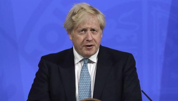 El primer ministro británico, Boris Johnson, ofrece una actualización sobre la pandemia del coronavirus durante una conferencia de prensa virtual en el centro de Londres. (Matt Dunham / POOL / AFP).