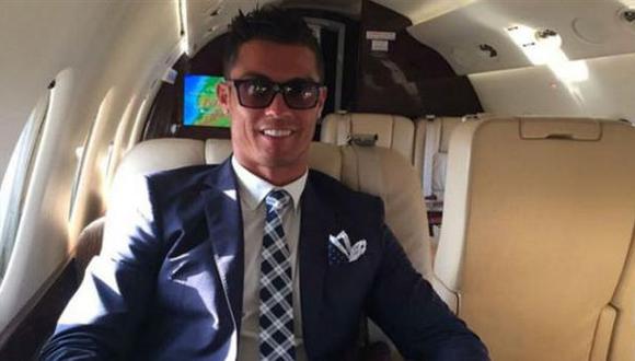 Cristiano Ronaldo ya usó su avión para viajar al estreno de su película.