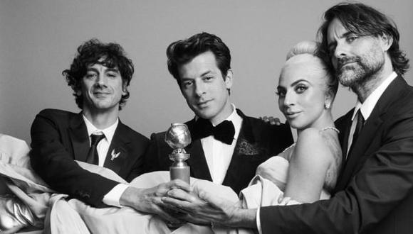 Lady Gaga junto a Anthony Rossomando, Andrew Wyatt y Mark Ronson, coautores de “Shallow” la canción que interpreta a dúo con Bradley Cooper en “A Star Is Born”.&nbsp; (Foto: @ladygaga)