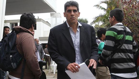 San Martín afirma que cese de Comité Electoral de la FPF es nulo. (Perú21)