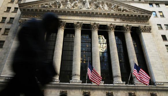 El Dow Jones caía 1.48% en horas de la mañana. (Foto: AFP)