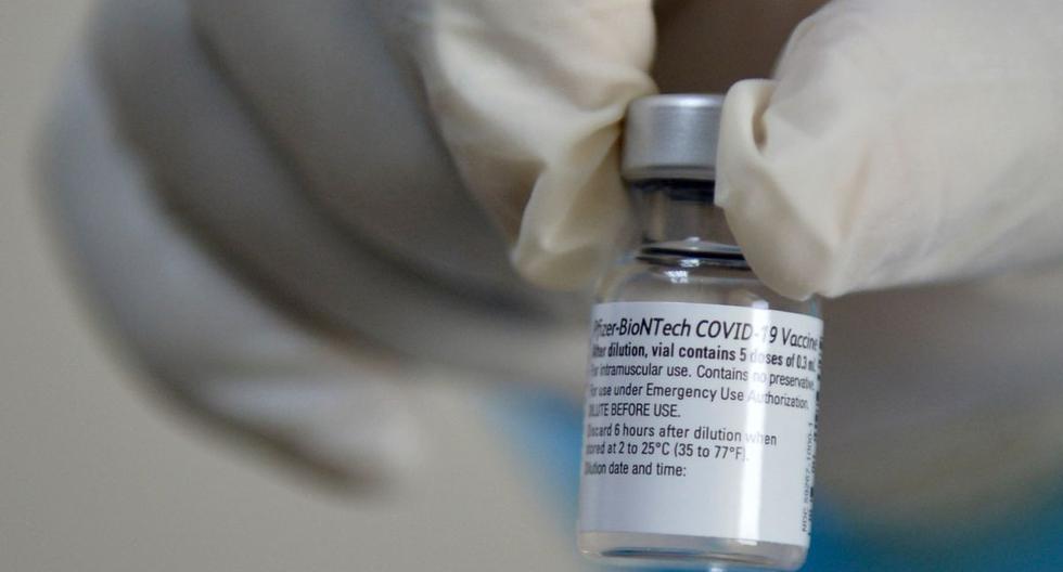 Imagen de una vacuna contra el coronavirus de Pfizer. (Foto de RODRIGO BUENDIA / AFP).
