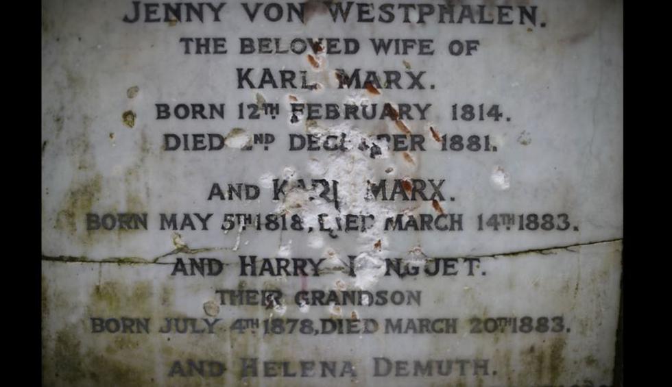 Atacan con un martillo la tumba de Karl Marx en Londres. (AFP)