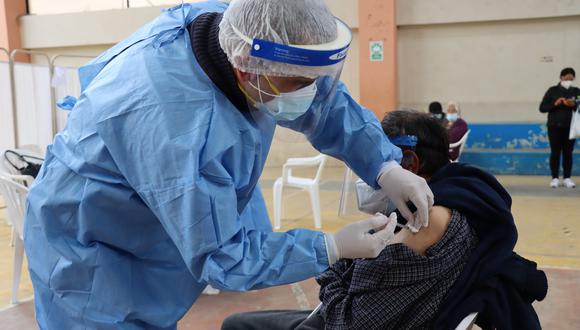 El ministro de Salud anunció la cuarta Vacunatón, que se desarrollará en los 22 vacunatorios de Lima y Callao, así como en nueve regiones del país (Foto: Diresa Cajamarca)