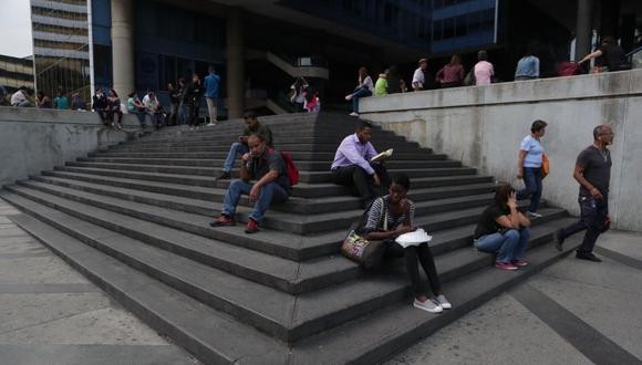 Caracas registra tercer apagón y resto de Venezuela suma casi 48 horas sin luz. (Foto: EFE)