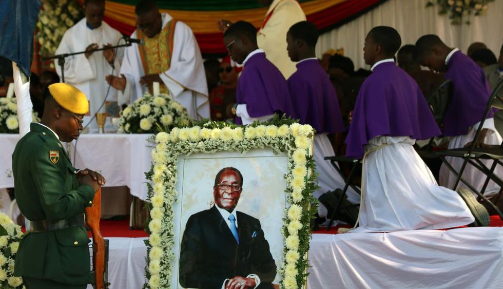 Robert Mugabe: Expresidente de Zimbabue recibe sepultura en su pueblo natal. (Foto: Reuters)