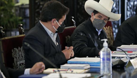 Pedro Castillo recibió documento firmado por titulares del Poder Judicial, Fiscalía de la Nación, Junta Nacional de Justicia, Contraloría General de la República y Defensoría del Pueblo. (Foto: Presidencia Perú).
