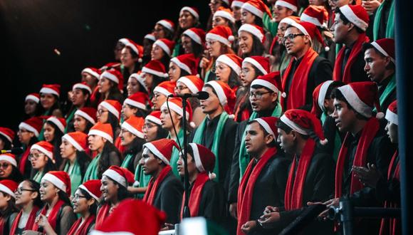 El Concierto de Navidad ¡Presente!, es la primera actividad presencial con público que realiza Sinfonía por el Perú desde que se declaró al país en estado de emergencia.