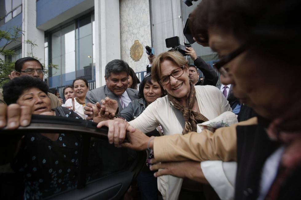 Villarán abandonó rápidamente la sede del Palacio de Justicia. (Piko Tamashiro/Perú21)