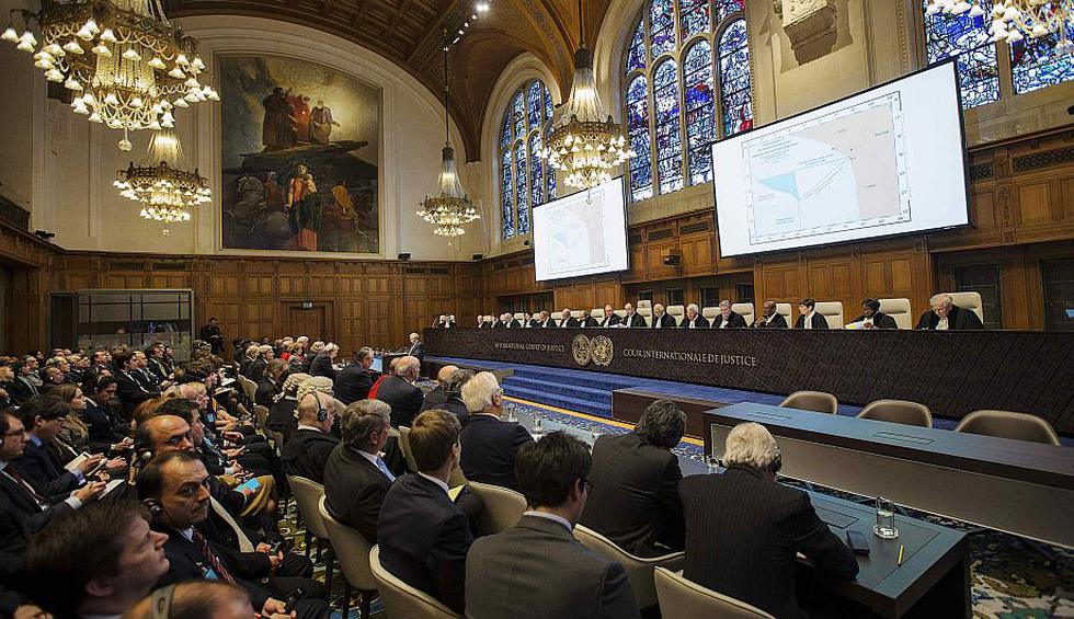 Corte de La Haya da lectura al histórico fallo, que marca el final de la controversia entre Perú y Chile.  (Reuters)