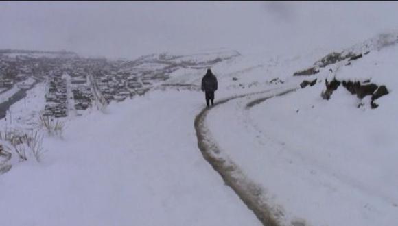 Las nevadas ocasionan graves daños a la población. (Andina)