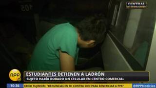 Surco: Estudiantes detienen a sujeto que robó celular [Video]