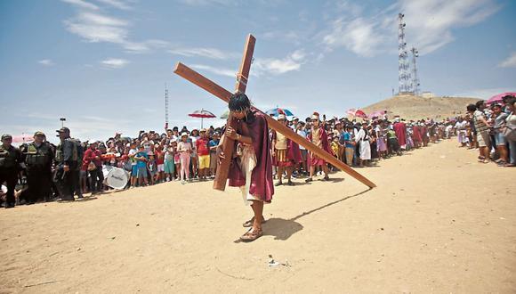 Esta es una foto del Vía Crucis en Reque. (NadiaQuinteros/Perú21)