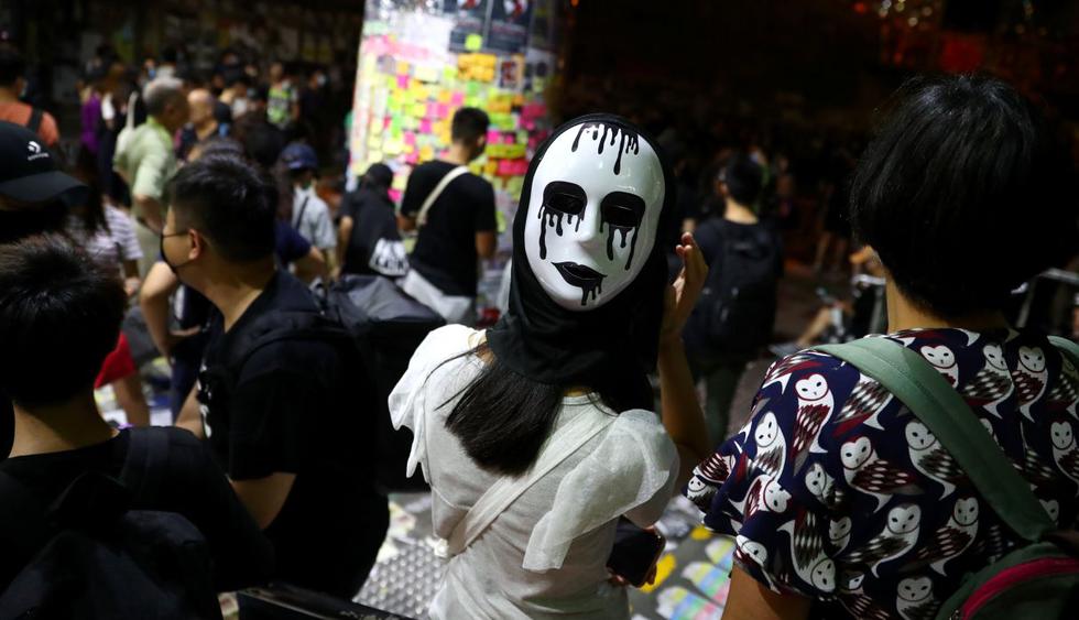 Hong Kong: Miles toman las calles para protestar contra ley anti-máscaras. (Foto: Reuters)
