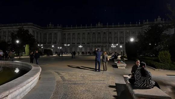 El Palacio de Buckingham apagado por la Hora del Planeta. (Foto:AFP)