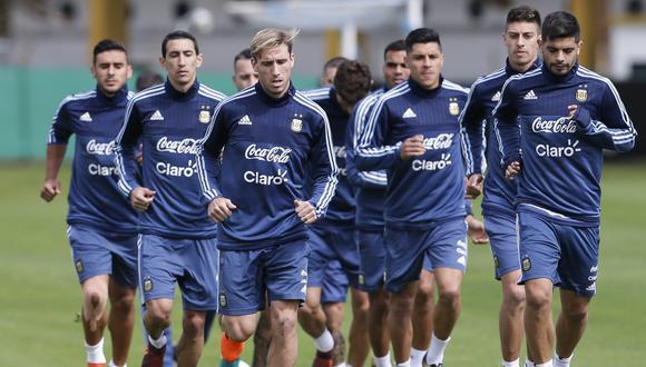 Argentina recibirá a Perú y luego viajará a Quito para enfrentar a Ecuador. (AP)