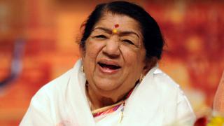 Lata Mangeshka: Muere a los 92 años la estrella de la música de Bollywood conocida como el “Ruiseñor de la India”