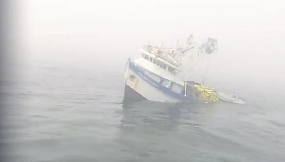La Libertad: otro pescador, al cierre de la nota, aún no aparece, por lo que las autoridades ya iniciaron las acciones para su ubicación y rescate. (Foto: Captura de video)