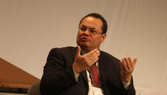 Luis Carranza criticó que se invierta tanto en la modernización de la refinería de Talara. (Peru21)