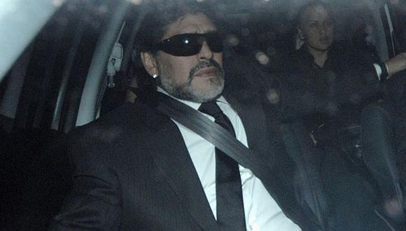 El último sábado, Diego Maradona asistió al velorio y entierro de ‘Doña Tota’. (Reuters)
