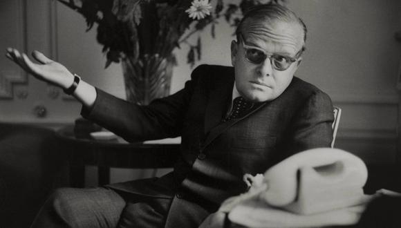 Truman Capote en 1966, en una habitación del hotel Ritz de París. (Cordon Press|El País)