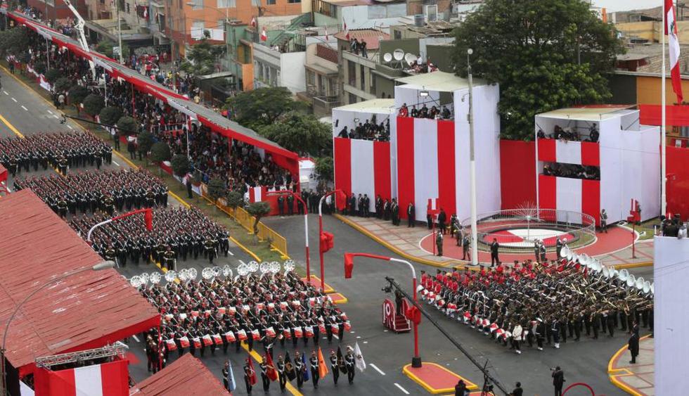 Parada Militar congregó a gran cantidad de espectadores. (Andina)