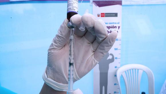 Acuda a la posta más cercana para vacunar a su niño. (Foto: Andina)