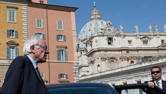 Papa aclaró que solo saludó a Bernie Sanders y que no se inmiscuye en política. (ABC)