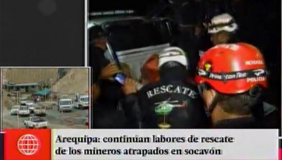 Personal de la minera Buenaventura rescataron el cuerpo de uno de los mineros. (Captura de TV)