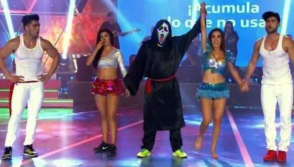 Rosángela Espinoza le ganó en Yahaira Plasencia en competencia de baile. (América TV)