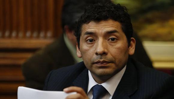 Una nueva baja. Jhon Reynaga renunció al Partido Nacionalista. (Perú21)