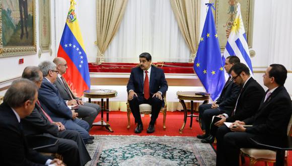 El presidente de Venezuela, Nicolás Maduro, durante una reunión con miembros del Grupo de contacto internacional para Venezuela en el Palacio de Miraflores en Caracas. (Foto: AFP)