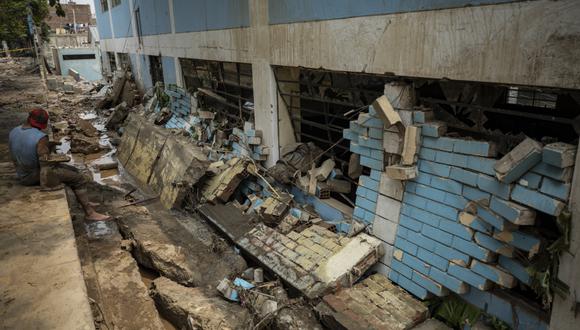 INUNDADO. Colegio de Chaclacayo fue afectado por huaico. (FOTO: GEC)