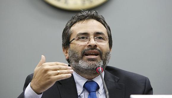 El ministro de Justicia, Juan Jiménez, hizo el anuncio. (USI)