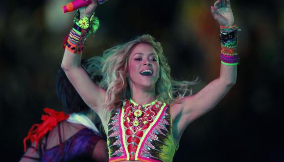 Shakira está contenta por tener tantos seguidores en Facebook. (AP)